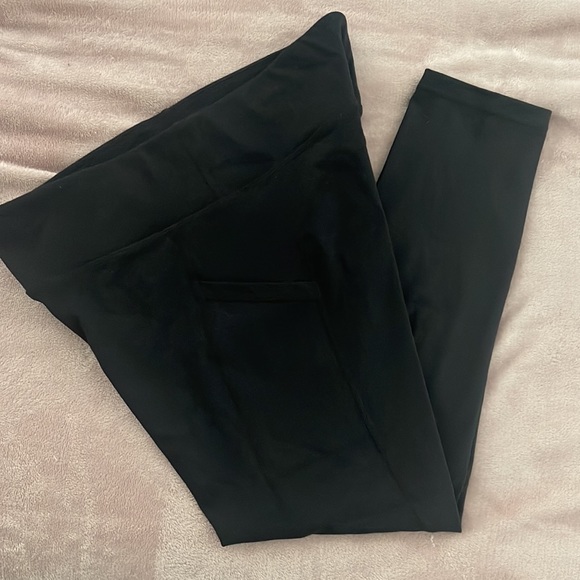 HUE Pants - NWOT black leggings